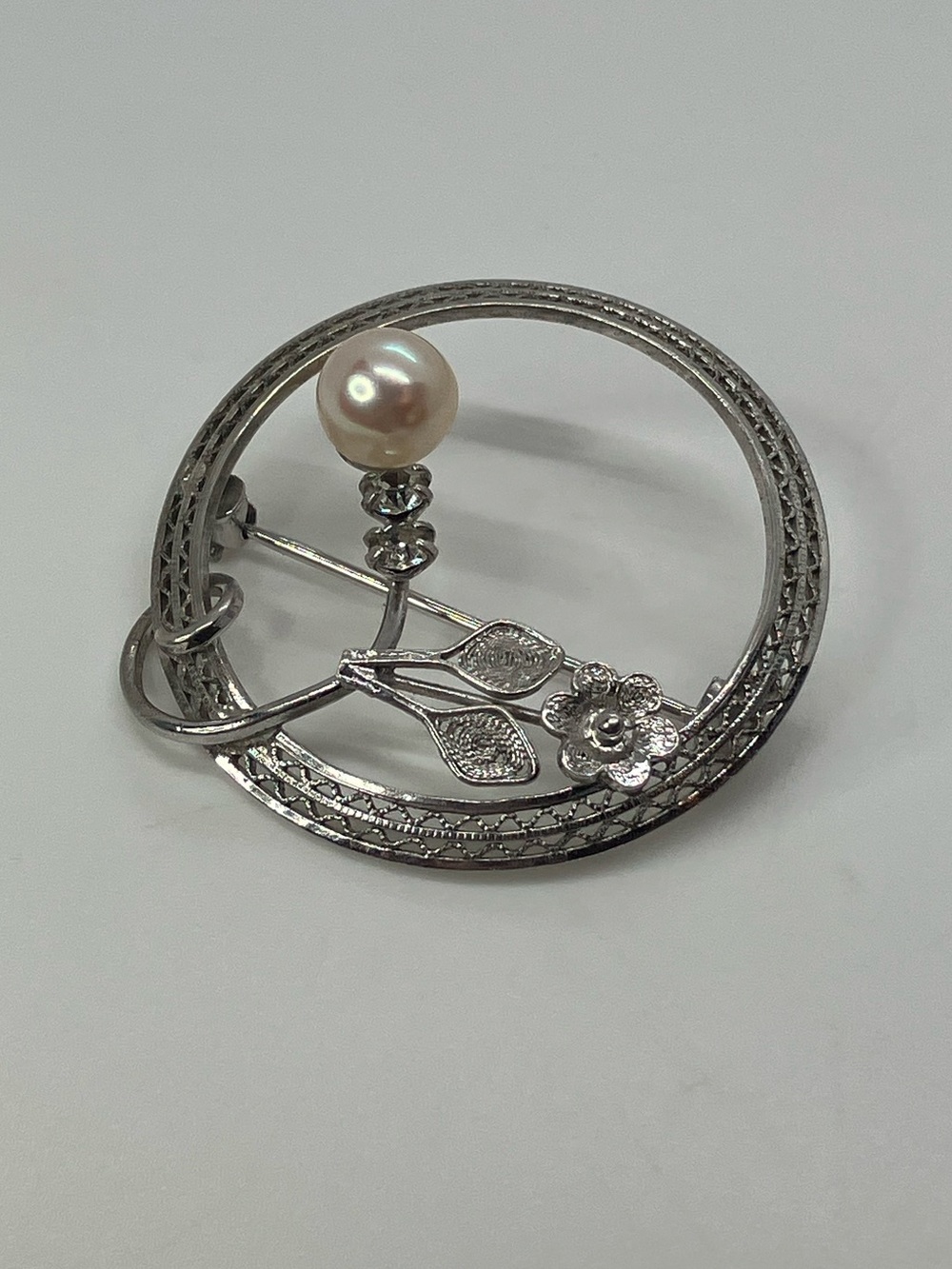 Vtg Sterling Silver Pearl Rhinestone Floral Filigree Circle Brooch Pin